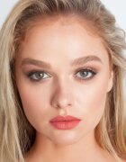 theBalm Meet Matt(e) Hughes Long Lasting Liquid Lipstick dolgoobstojna tekoča šminka odtenek Honest 7.4 ml
