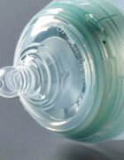 Tommee Tippee Advanced Anti-Colic cucelj za stekleničko Medium Flow 3m+ 2 kos