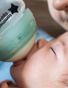 Tommee Tippee Advanced Anti-Colic samosterilizacijska steklenička za dojenčke proti kolikam Slow Flow 0m+ 2x260 ml