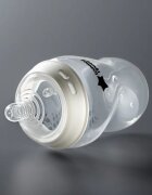 Tommee Tippee Natural Start Anti-Colic samosterilizacijska steklenička za dojenčke Medium Flow 3 m+ 2x340 ml