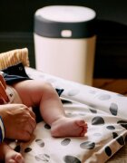 Tommee Tippee Twist & Click White koš za plenice + vložek za koš 1 kos