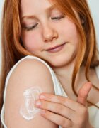 Topicrem AD Emollient Balm negovalni balzam za telo za zelo občutljivo suho in atopično kožo 200 ml