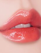 Unleashia Sisua Popcorn Syrup Lip Plumper vlažilni sijaj za ustnice odtenek No.1 Strawberry Cream 3.8 g