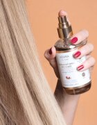 Venira Protective Hair Spray zaščitno pršilo za lase izpostavljene soncu z vonjem Mango and Lychee 200 ml