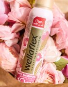 Wella flex Sensual Rose suhi šampon z nežnim cvetličnim vonjem 180 ml