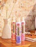 Wella flex Wild Berry Touch suhi šampon z nežnim cvetličnim vonjem 180 ml