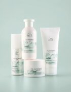 Wella Professionals Nutricurls Waves & Curls čistilni balzam za valovite in kodraste lase 250 ml
