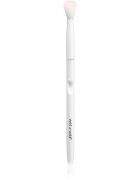 Wet n Wild Essential Crease Brush okrogel čopič za senčila za oči 1 kos