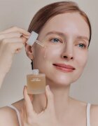 WHAMISA Cactus Magic Serum serum proti gubam za osvetljevanje kože in hidratacijo 32 ml
