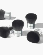 WONDERSKIN Kabuki Brush čopič za ličenje Kabuki 1 kos