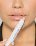 WONDERSKIN Wonder Blading 3-in-1 Lip Scrub piling za ustnice v paličici 3 g