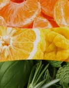 Woodwick Tangerine & Citron dišeča sveča z lesenim stenjem 275 g