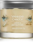 Yankee Candle Amber & Sandalwood dišeča sveča 122 g