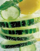 Yankee Candle Cucumber Mint Cooler dišeča sveča Signature 110 g