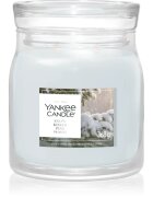 Yankee Candle Snow Kissed Pine dišeča sveča 368 g