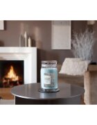 Yankee Candle Snow Kissed Pine dišeča sveča 567 g