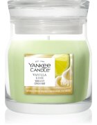 Yankee Candle Vanilla Lime dišeča sveča Signature 110 g