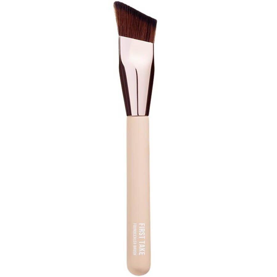 MULAC First Take Foundcealer Brush Čopič Za Obraz 1 kos