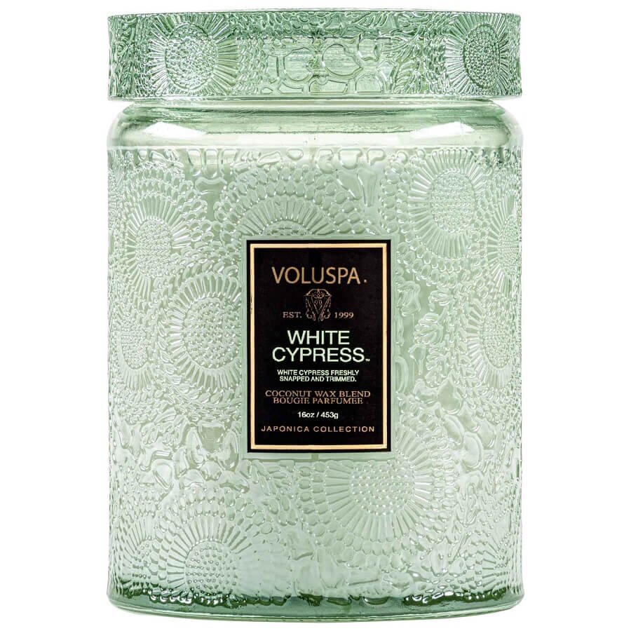VOLUSPA White Cypress Large Candle Dišeča Sveča 453 g