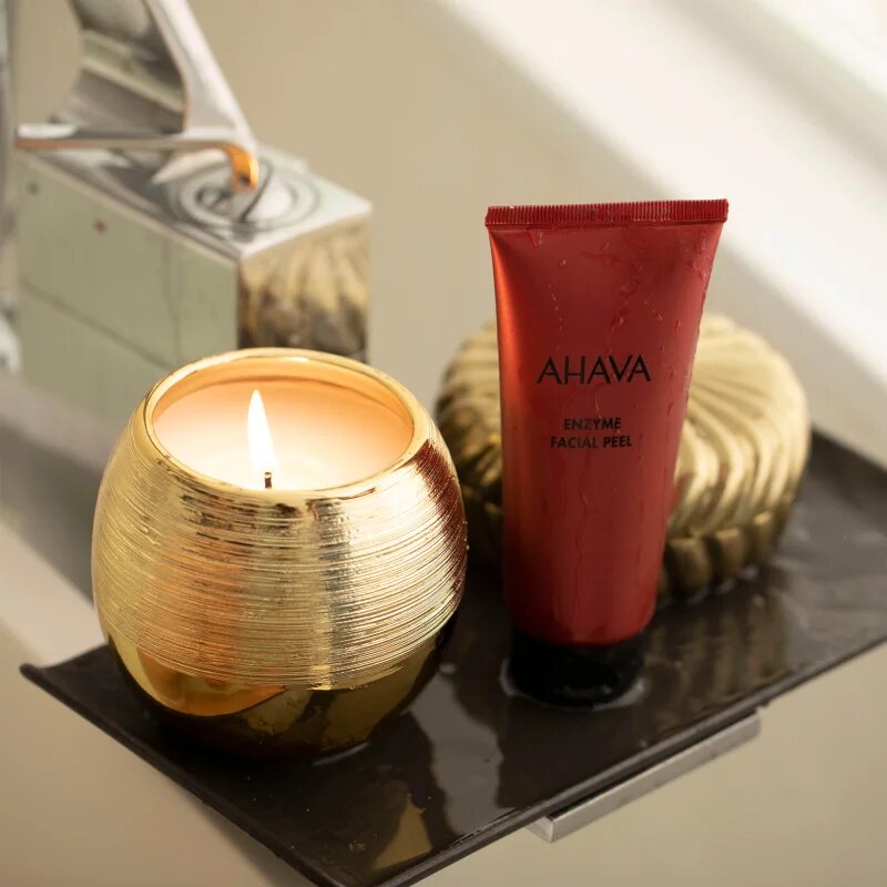 Ahava Apple of Sodom encimski piling za posvetlitev in zgladitev kože 100 ml