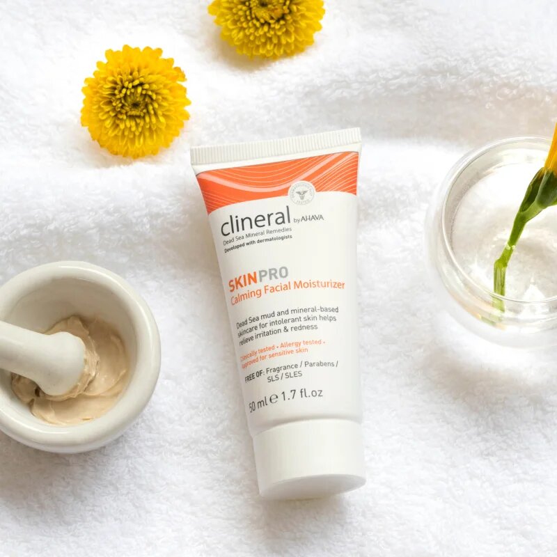 Ahava Clineral SKINPRO vlažilna in pomirjujoča krema za občutljivo in netolerantno kožo 50 ml