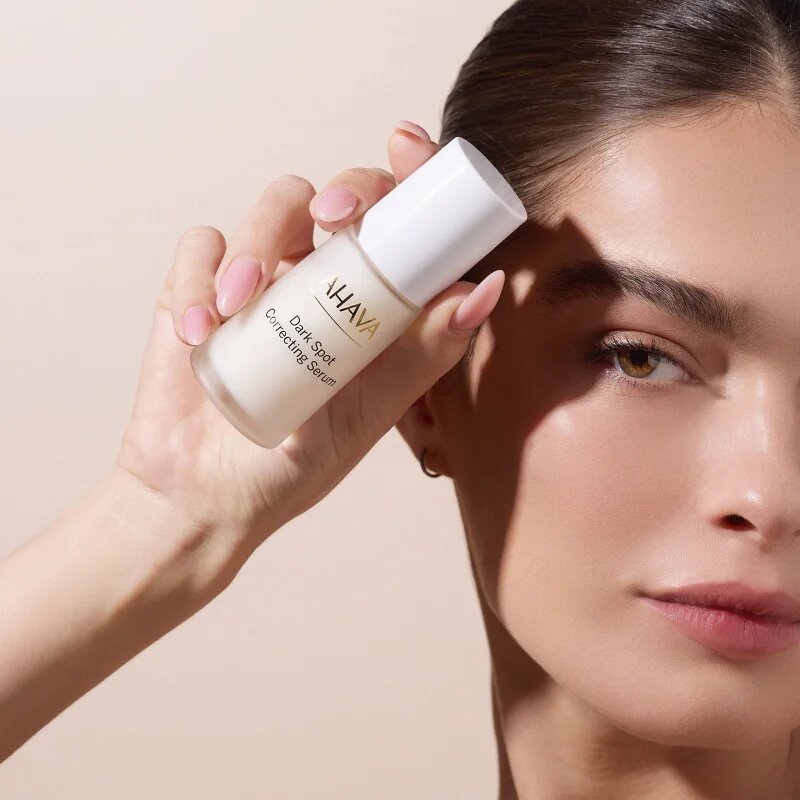 Ahava Even Tone serum za osvetljevanje proti pigmentnim madežem 30 ml