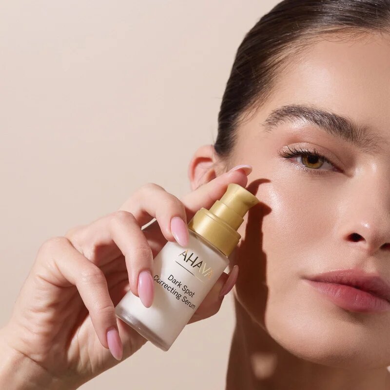 Ahava Even Tone serum za osvetljevanje proti pigmentnim madežem 30 ml