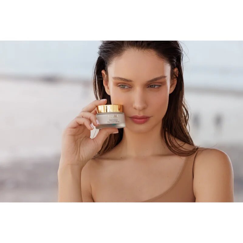 Ahava MultiVitamin vlažilna dnevna krema za učvrstitev kože SPF 30 50 ml
