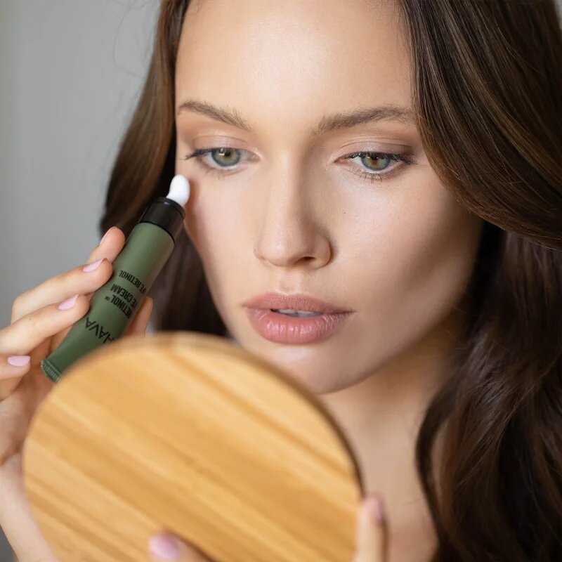 Ahava Safe Retinol krema proti gubam za predel okoli oči z retinolom 15 ml