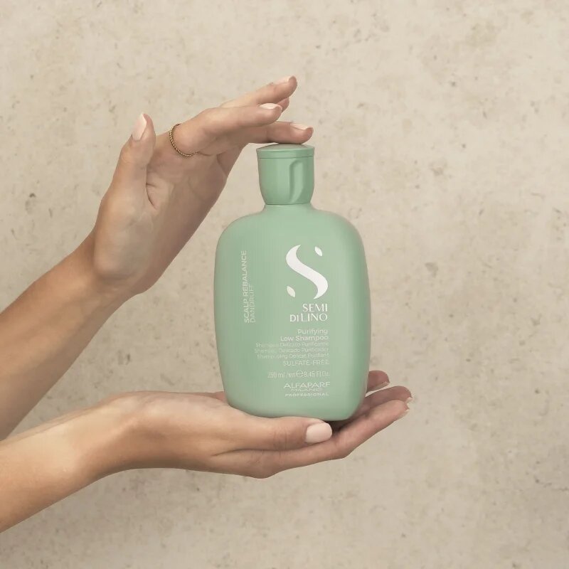 Alfaparf Milano Semi Di Lino Scalp Rebalance nežni čistilni šampon proti prhljaju 250 ml