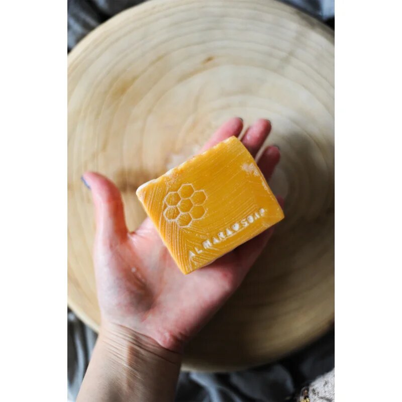 Almara Soap Fancy Honey Flower ročno izdelano milo 100 g