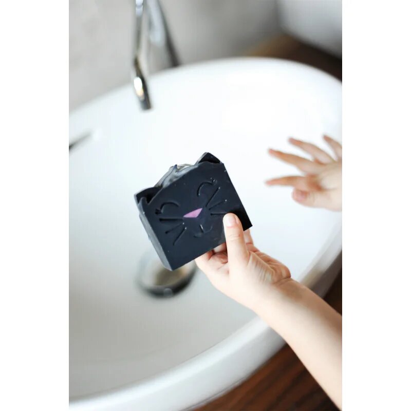 Almara Soap My Happy Cat ročno izdelano milo z vonjem breskve za otroke 100 g