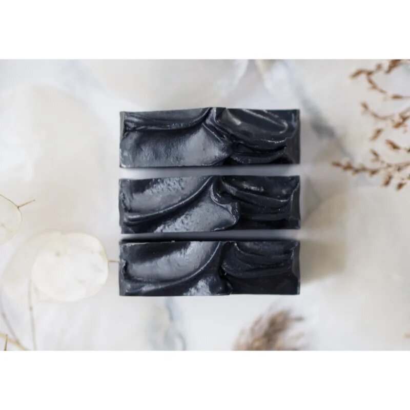 Almara Soap Natural Black As My Soul naravno trdo milo za mastno in problematično kožo 90 g