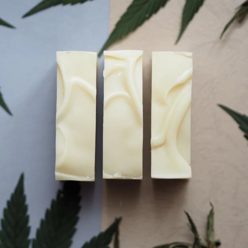 Almara Soap Natural Hemp naravno milo primerno tudi za občutljivo in problematično kožo 90 g