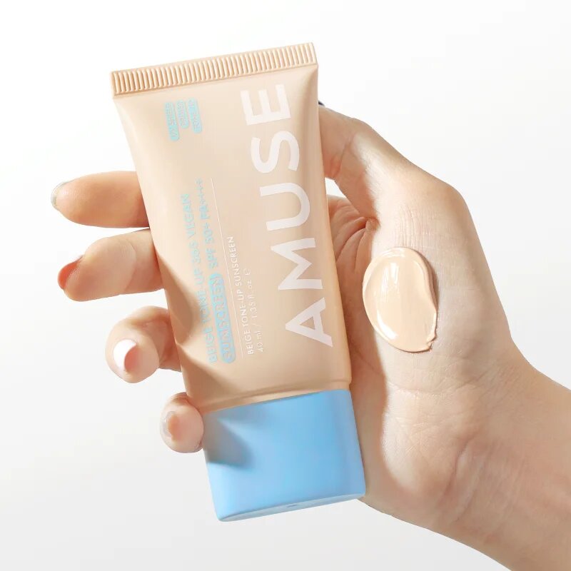 AMUSE Beige Tone-Up 365 Vegan Sunscreen tonirani fluid za sončenje za poenotenje tona kože SPF 50+ 40 ml