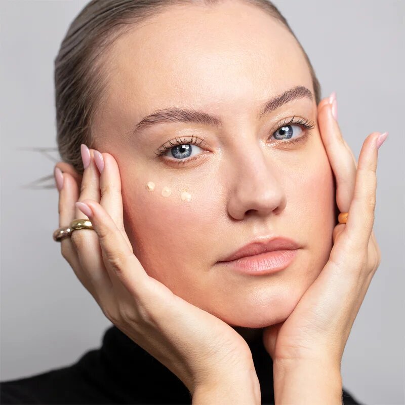 Antipodes Kiwi Seed Gold Luminous Eye Cream krema za osvetljevanje predela okoli oči z zlatom 30 ml