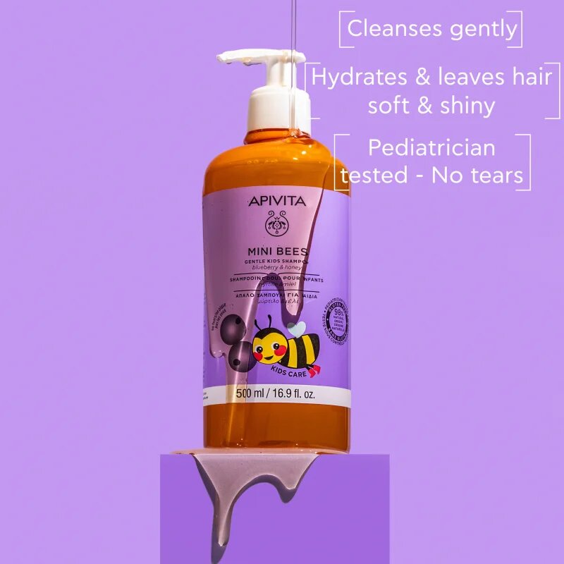 Apivita Mini Bees Gentle Kids Shampoo Blueberry & Honey šampon za tanke lase za otroke 500 ml
