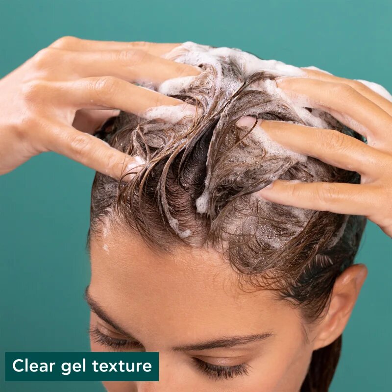 Apivita Oily Hair Oil Balance Shampoo globinsko čistilni šampon za mastno lasišče za krepitev in sijaj las 250 ml