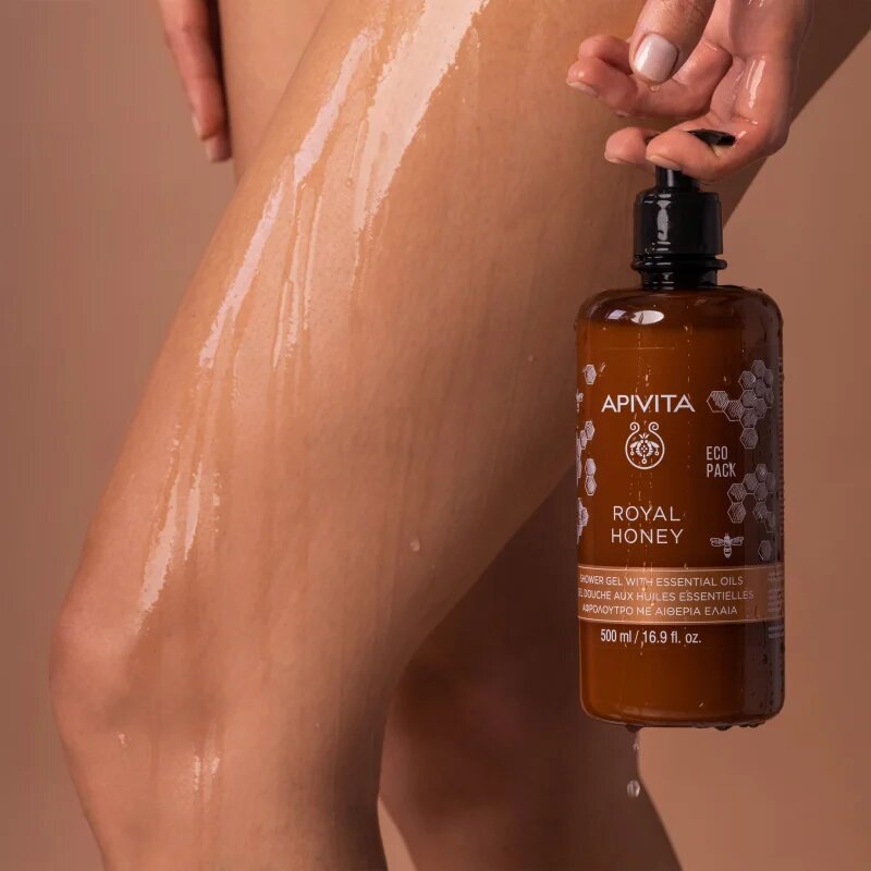 Apivita Royal Honey Creamy Shower Gel vlažilen gel za prhanje z eteričnimi olji 500 ml