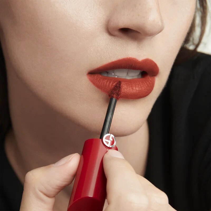Armani Lip Maestro Satin mat vlažilna tekoča šminka odtenek 04 Live Concert 6.5 ml
