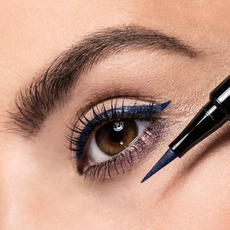 Artdeco Liquid Liner Intense dolgoobstojen flomaster za oči odtenek 12 Blue 0.6 ml