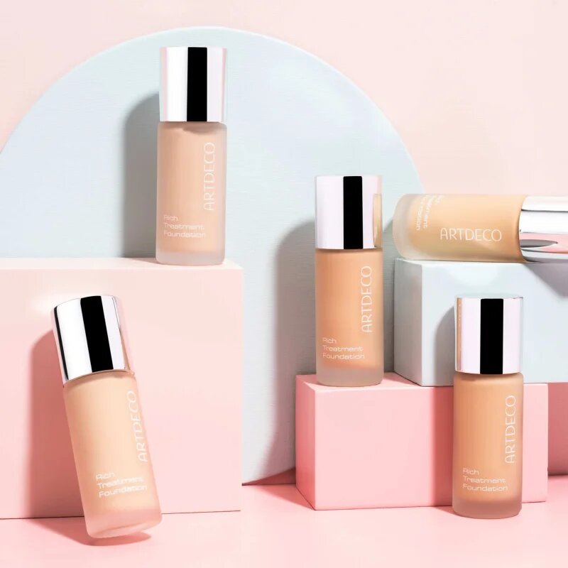 Artdeco Rich Treatment Foundation posvetlitveni kremasti tekoči puder odtenek 485.12 Vanilla Rose 20 ml