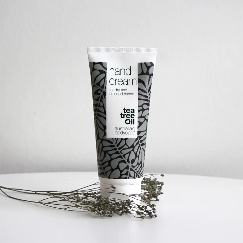 Australian Bodycare Tea Tree Oil hranilna krema za roke za suho do zelo suho kožo 100 ml