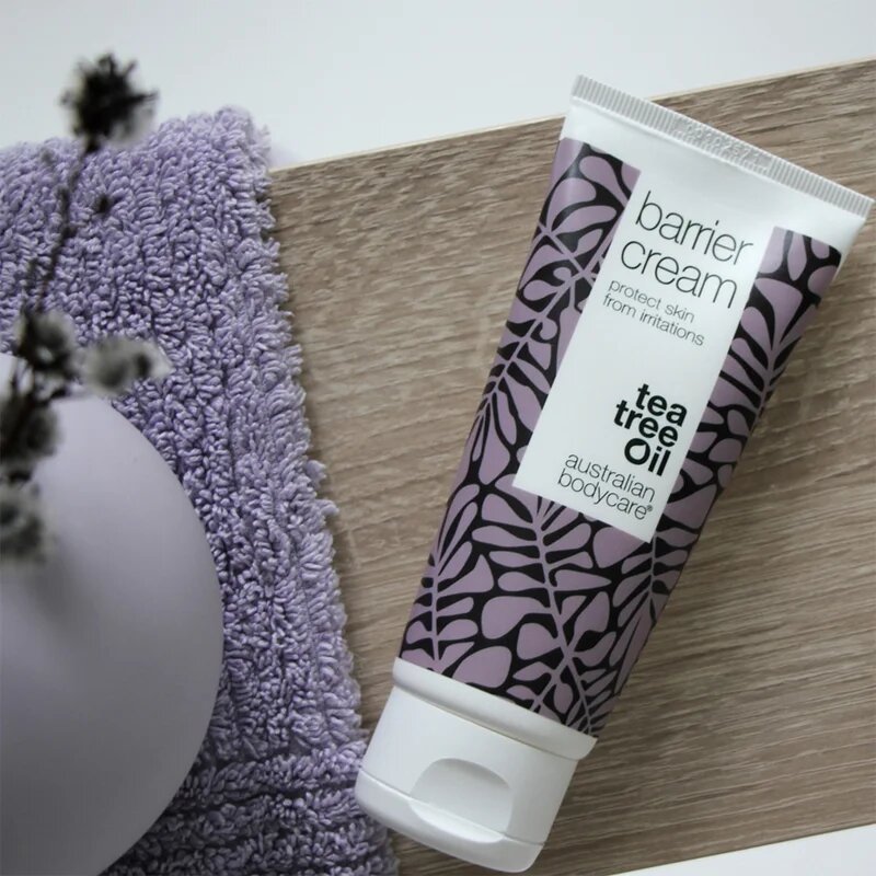 Australian Bodycare Tea Tree Oil pomirjajoča in zaščitna krema za intimne predele 100 ml