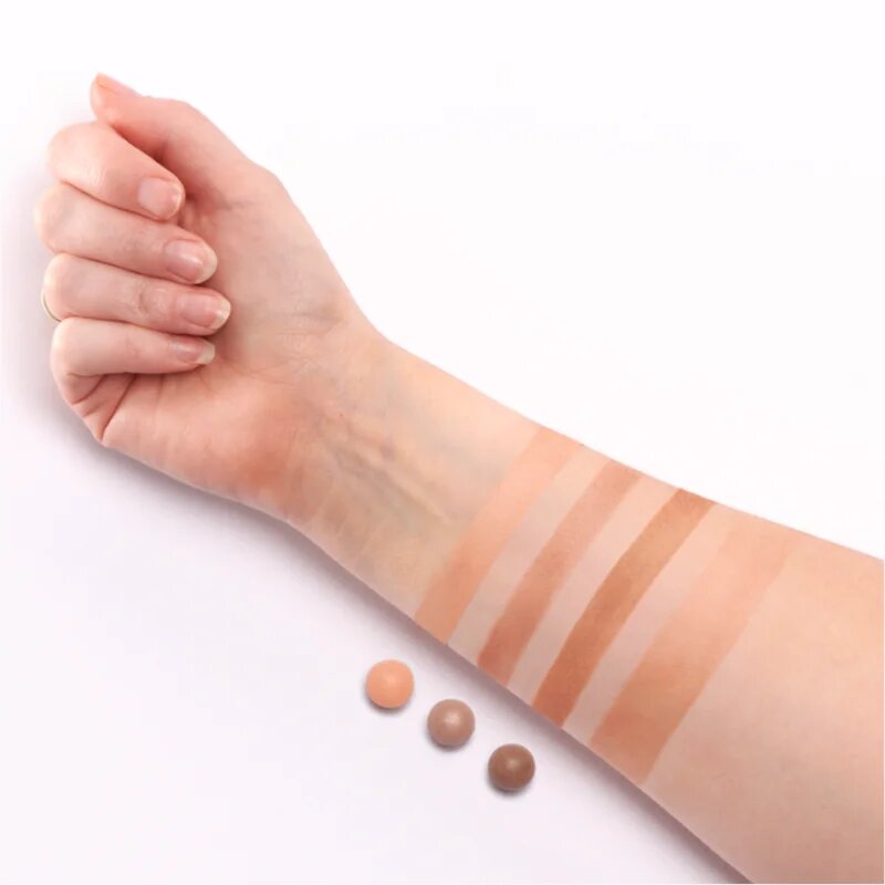 Avon Ultra Colour Pearls bronzer v kroglicah odtenek Medium Bronze 28 g