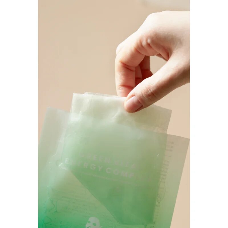 AXIS-Y Mugwort Green Vital Energy Complex Sheet Mask maska iz platna z vlažilnim in pomirjajočim učinkom 27 ml