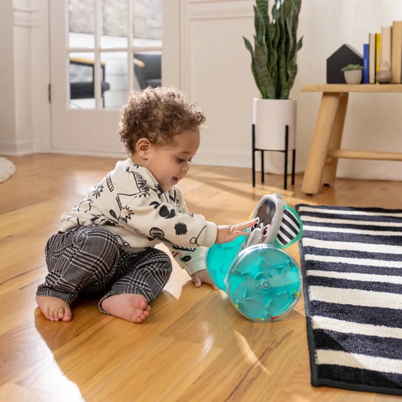 Baby Einstein Chase & Tap Earl Interactive Crawling Toy glasbena igrača 6 m+ 1 kos