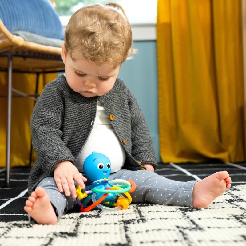 Baby Einstein Opus's Shake & Soothe Teether Toy & Rattle grizalo z ropotuljico 0 m+ 1 kos