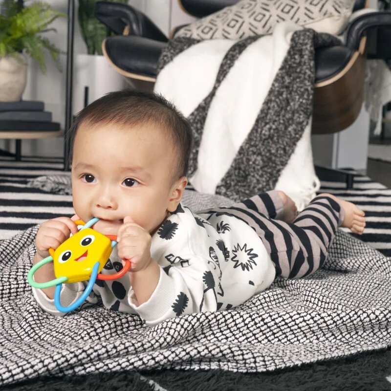Baby Einstein Soothing Star Teether & Rattle Toy grizalo z ropotuljico 0 m+ 1 kos