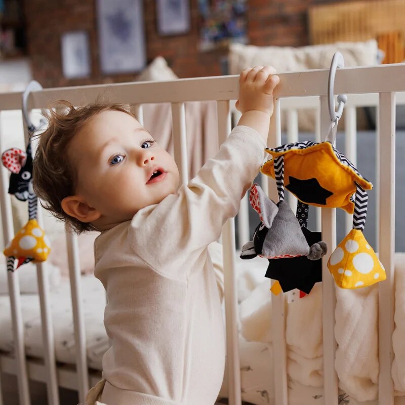 BabyOno Mouse kontrastna viseča igrača 0m+ 1 kos
